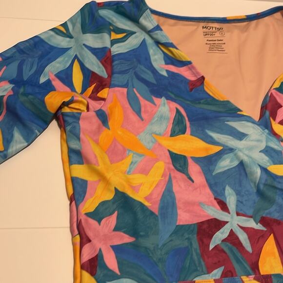MOTT50 Brand Mia Golden Hour One Piece UPF50+ Swimsuit Large Purple Floral - Picture 6 of 8